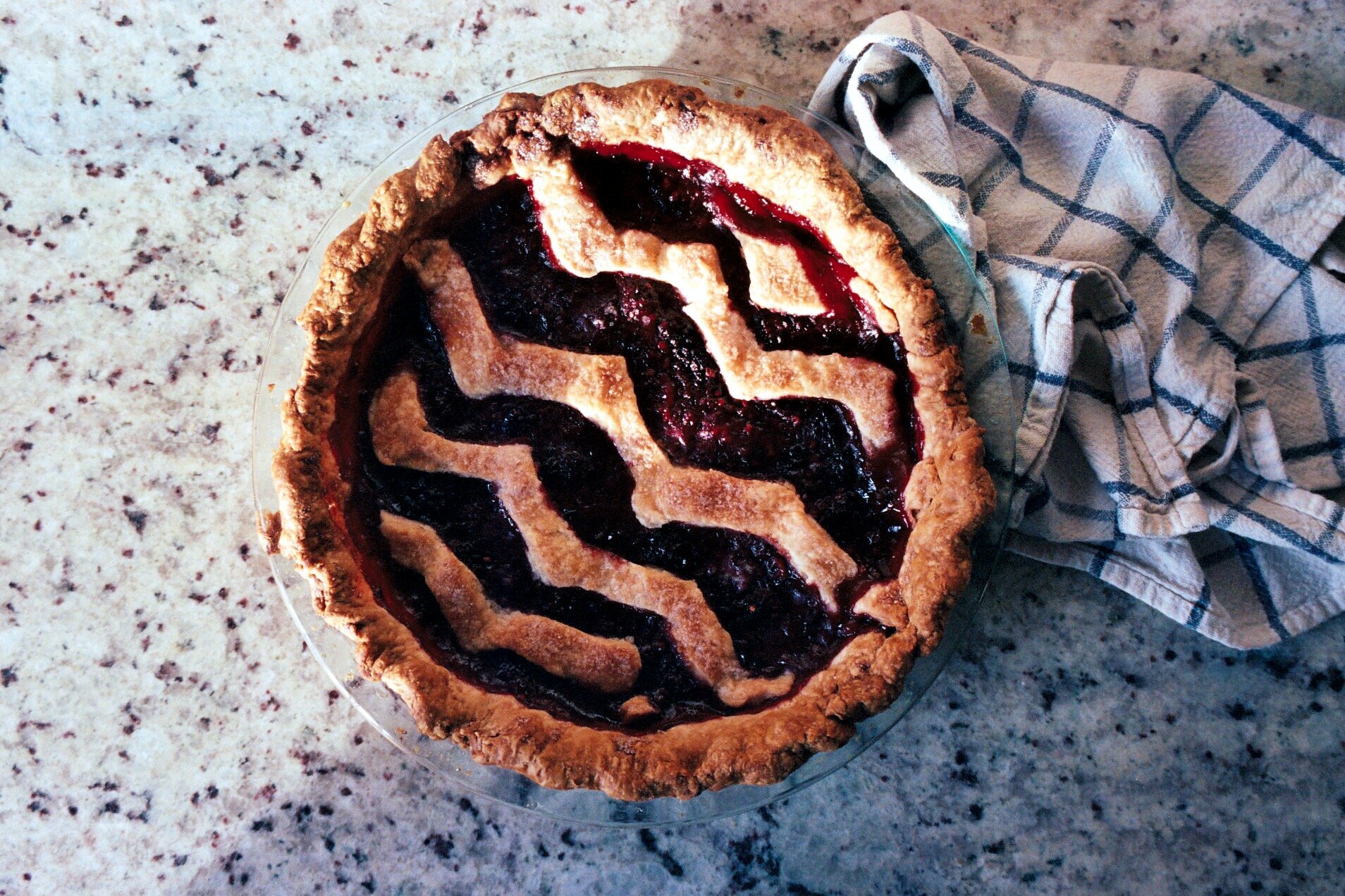 blackberry zig zag pie